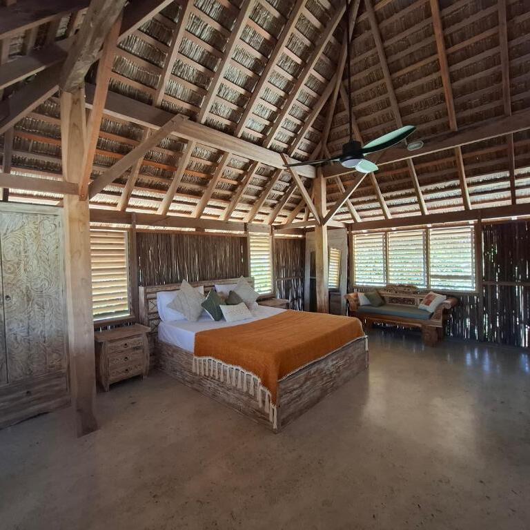 Beachfront villa Rote Island
